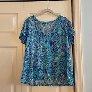 Lilly Pulitzer size M vibrant t shirt EUC